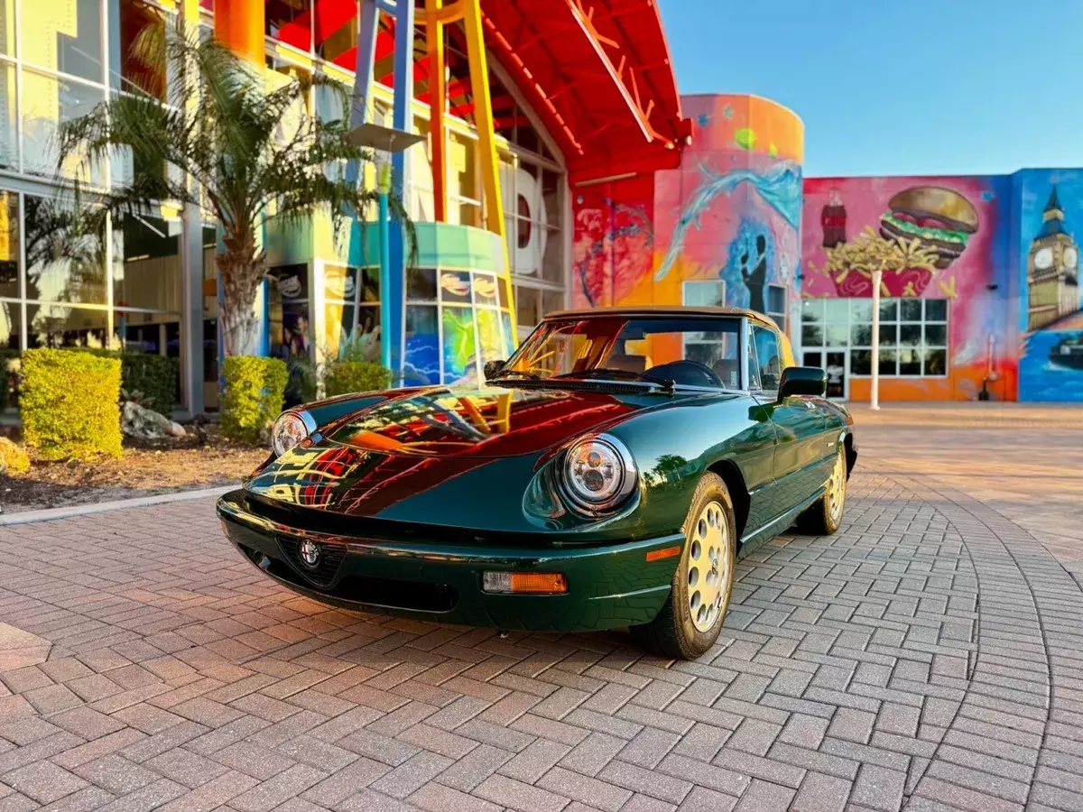 COLLECTION ALFA ROMEO SPIDER VELOCE DUETTO GREEN SPECIAL COLOR EDITION 1991 Alfa Romeo Spider SPIDER VELOCE GREEN SPECIAL EDITION