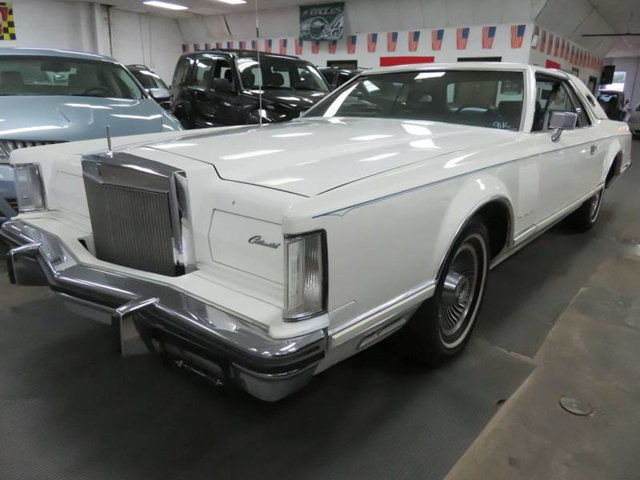 COLLECTOR CALIBER! (( 91K...400 CU IN/ 6.6L V8...WHITE/ NAVY ))NO RESERVE 1979 Lincoln Continental MARK V / 6.6L V8