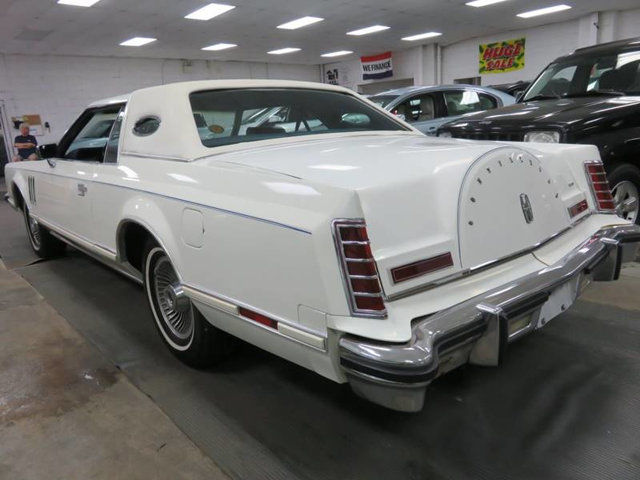 1979 Lincoln Continental MARK V / 6.6L V8 - photo 2