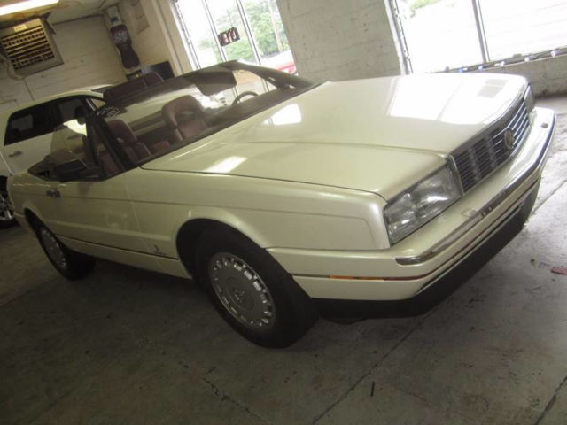 1987 Cadillac Allante CONVERTIBLE - photo 6