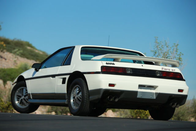 1985 Pontiac Fiero MINT GT 4 SPD WS6 PERFORMANCE ONLY 4,621 MILES - photo 13