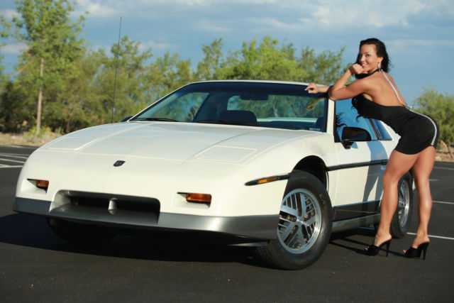 1985 Pontiac Fiero MINT GT 4 SPD WS6 PERFORMANCE ONLY 4,621 MILES - photo 3
