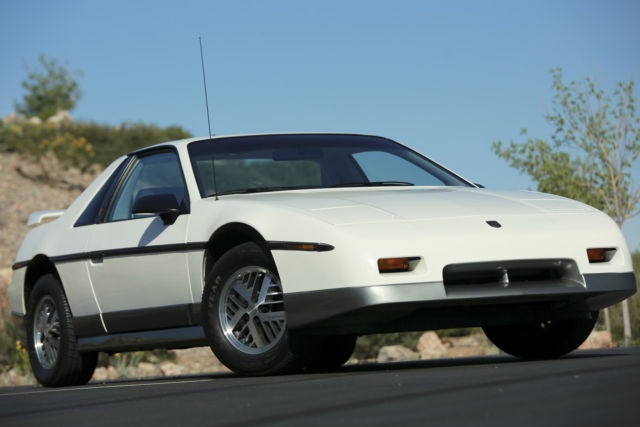 1985 Pontiac Fiero MINT GT 4 SPD WS6 PERFORMANCE ONLY 4,621 MILES - photo 9