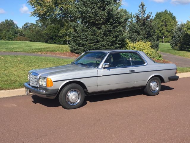 **Collectors Take Note: 1978 Mercedes Benz 280CE, Loaded, Roof, Original MINT!! 1978 Mercedes-Benz 200-Series Black