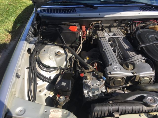 1978 Mercedes-Benz 200-Series Black - photo 12