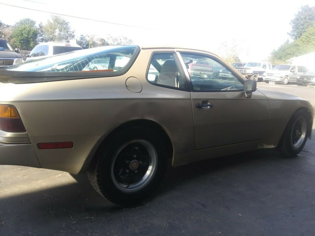 1984 Porsche 944 - photo 3