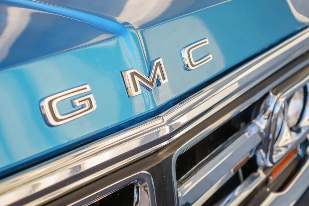 1971 GMC K1500 Half-ton Wideside 4x4 Pickup - photo 9