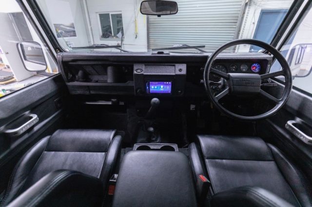 1992 Land Rover Defender Fully Reconditioned - photo 5