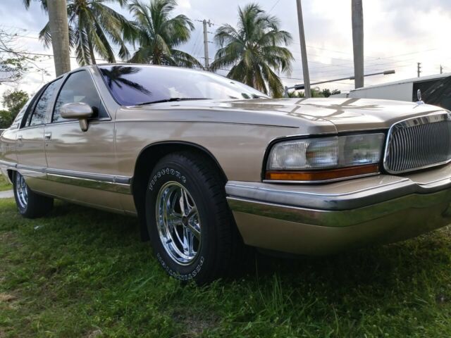 1994 Buick Roadmaster - photo 2