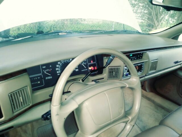 1994 Buick Roadmaster - photo 9