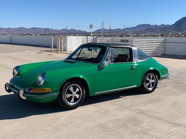 CONCOURSE RESTORATION 1970 PORSCHE 911T TARGA CONDA GREEN NUMBERS MATCHING RARE 1970 Porsche 911 911T