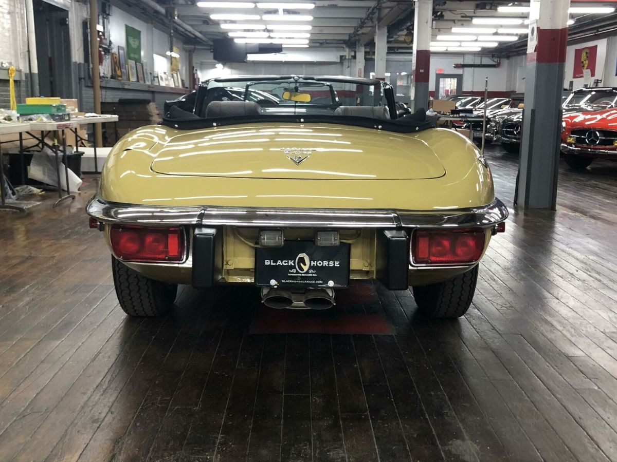1974 Jaguar E-Type - photo 6