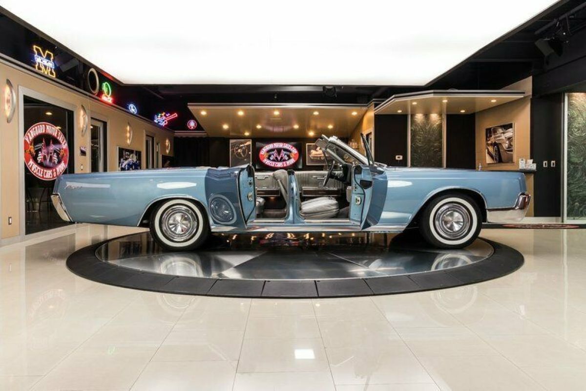 1967 Lincoln Continental Convertible - photo 12