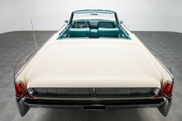1961 Lincoln Continental - photo 10