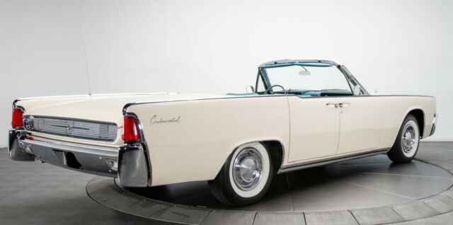 1961 Lincoln Continental - photo 6