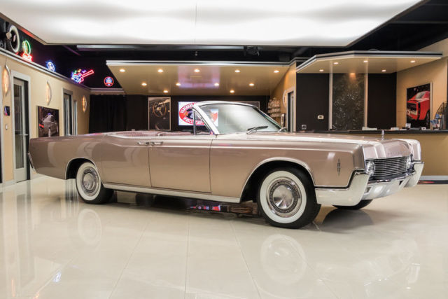 1966 Lincoln Continental Convertible - photo 10