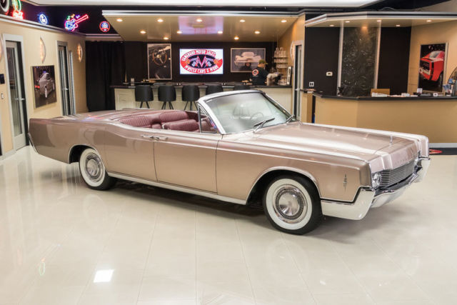 1966 Lincoln Continental Convertible - photo 11