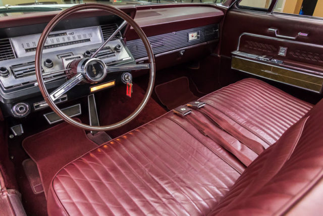 1966 Lincoln Continental Convertible - photo 2