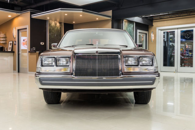 1987 Lincoln Continental Givenchy Designer Series - photo 6