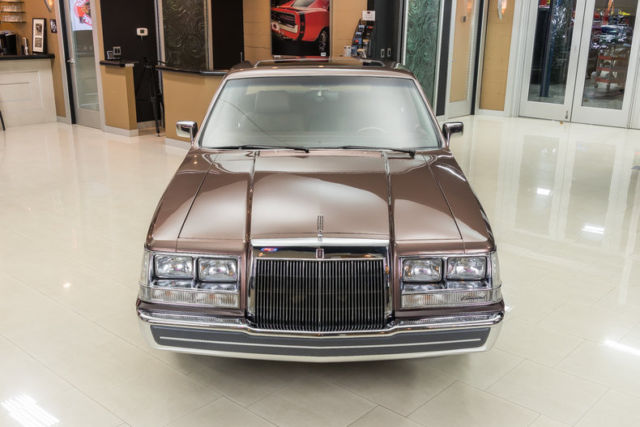 1987 Lincoln Continental Givenchy Designer Series - photo 7