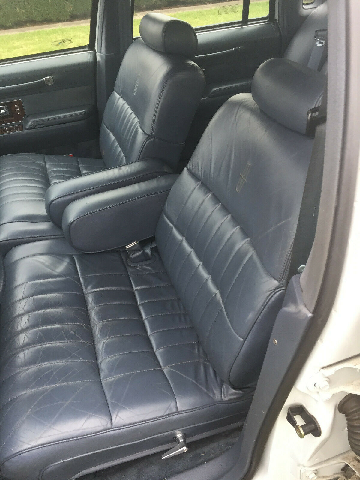 1990 Lincoln Town Car - photo 10