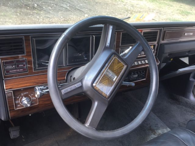 1983 Lincoln Continental - photo 12