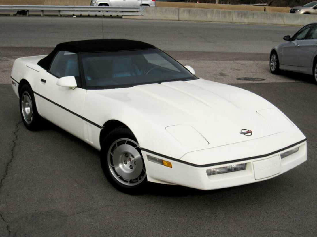 1986 Chevrolet Corvette Convertible - photo 2
