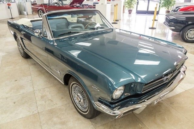 1965 Ford Mustang convertible - photo 3