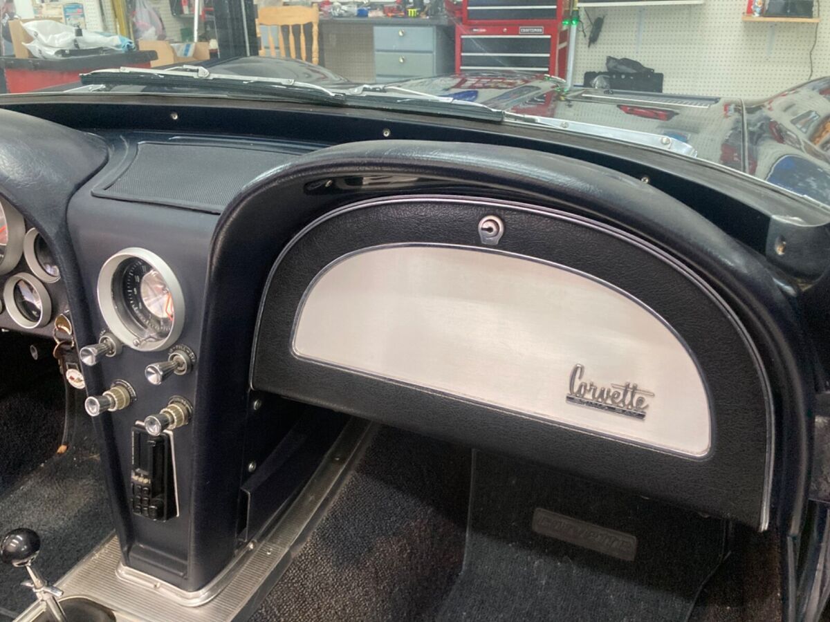 1963 Chevrolet Corvette - photo 13