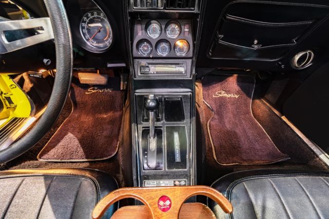 1975 Chevrolet Corvette Convertible - photo 11