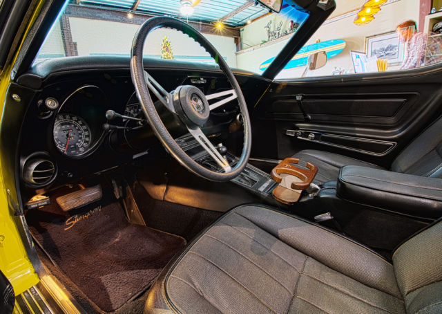 1975 Chevrolet Corvette Convertible - photo 9