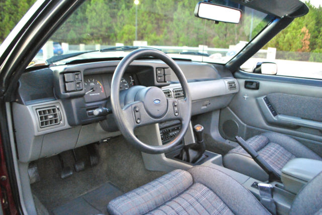 1989 Ford Mustang GT CONVERTIBLE - photo 11