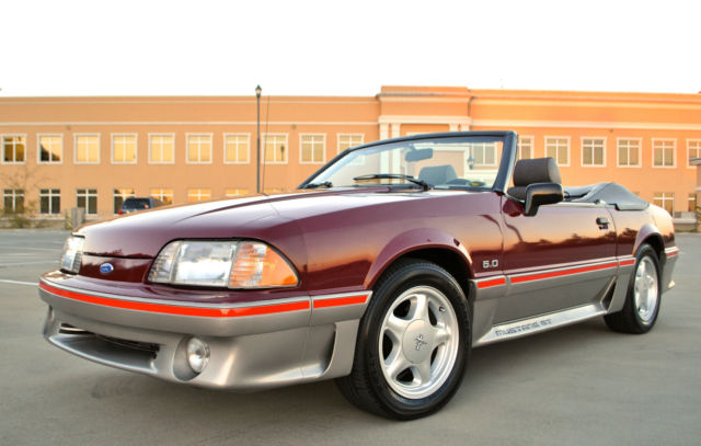 1989 Ford Mustang GT CONVERTIBLE - photo 4