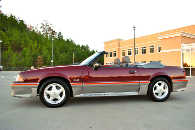 1989 Ford Mustang GT CONVERTIBLE - photo 6