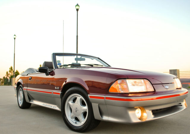 1989 Ford Mustang GT CONVERTIBLE - photo 7