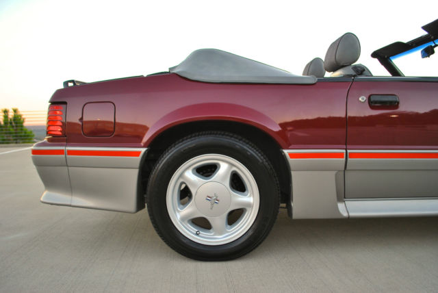 1989 Ford Mustang GT CONVERTIBLE - photo 8