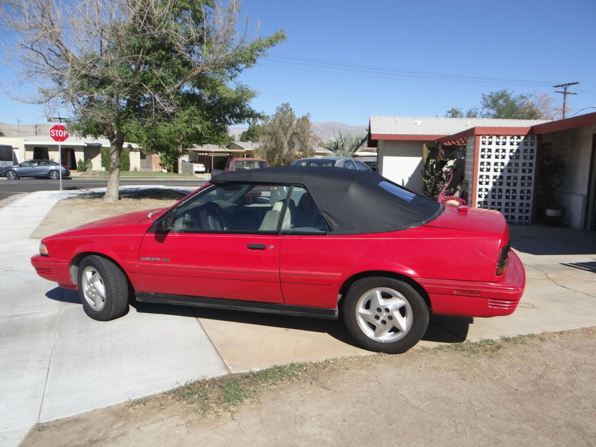 1993 Pontiac Sunbird SE - photo 2