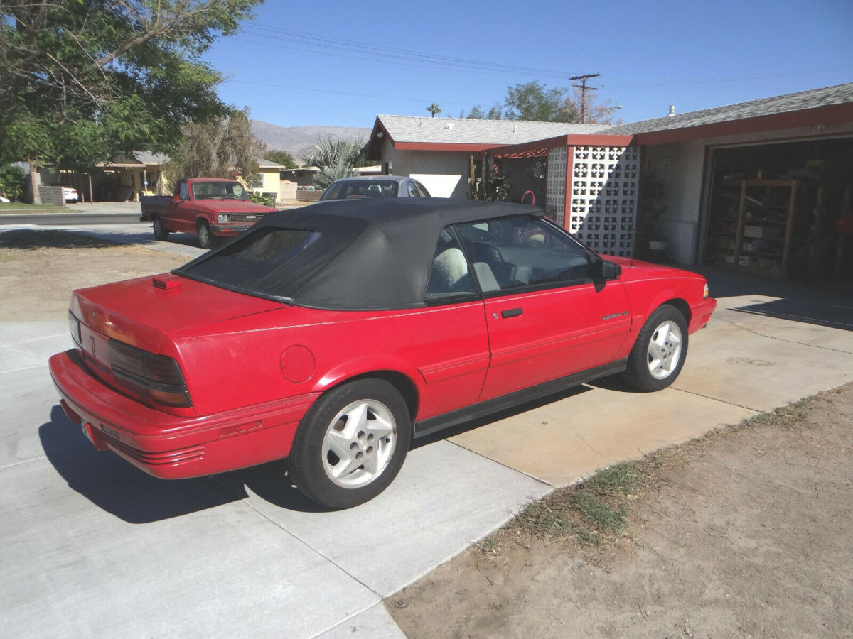 1993 Pontiac Sunbird SE - photo 3