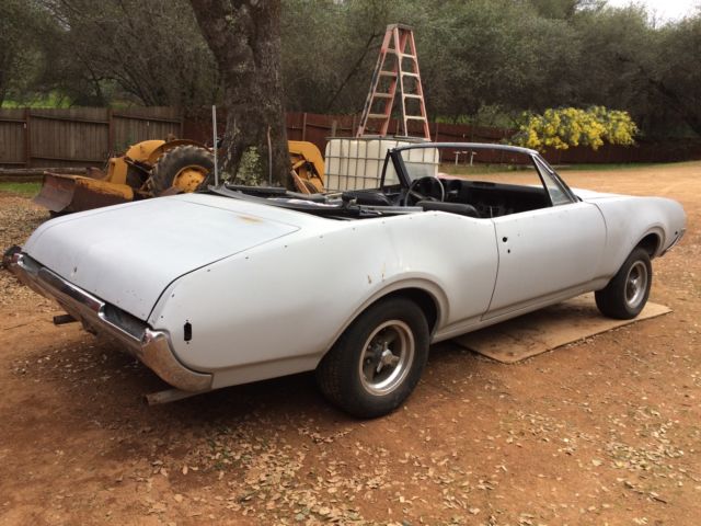 1968 Oldsmobile Cutlass Convt Rust Free 455 / Turbo 400 Factory A/C - photo 3