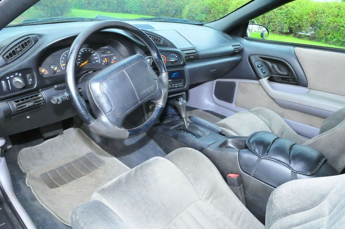 1994 Chevrolet Camaro - photo 9