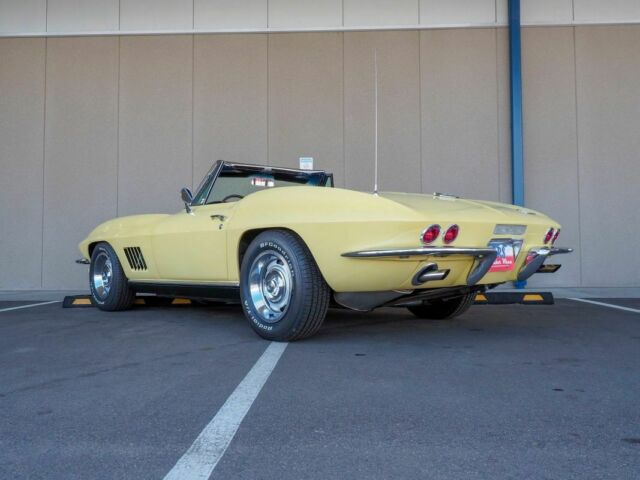 1967 Chevrolet Corvette Convertible Fully Restored, New Paint, New Engine, - photo 2