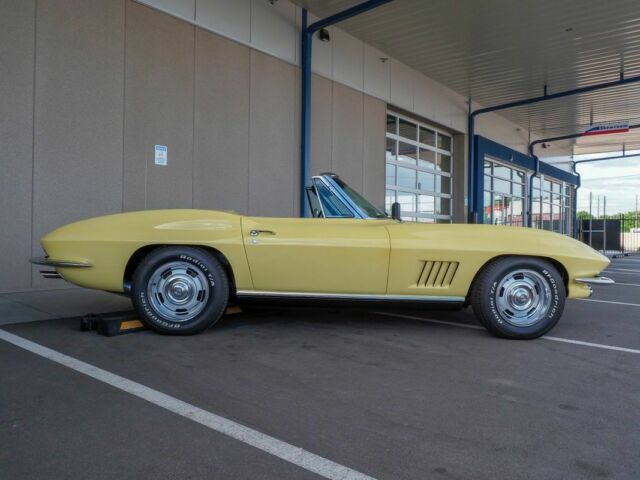 1967 Chevrolet Corvette Convertible Fully Restored, New Paint, New Engine, - photo 7