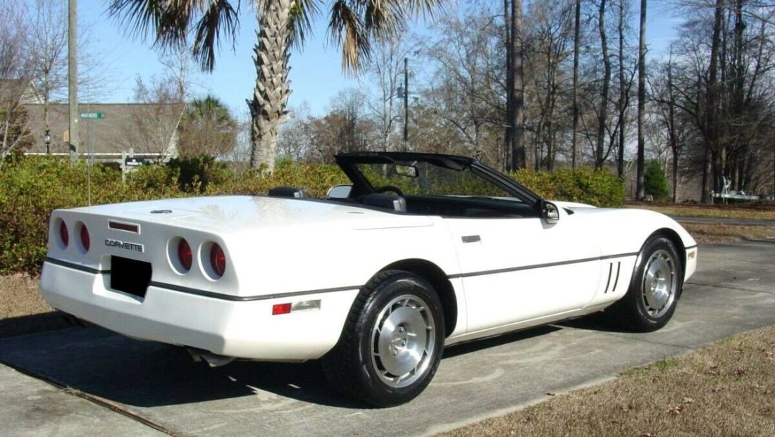 1987 Chevrolet Corvette - photo 2