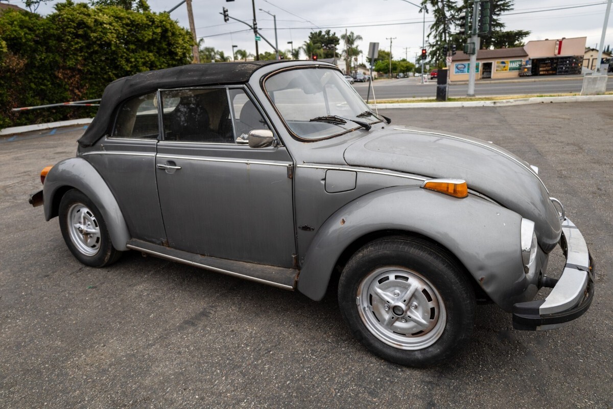 1979 Volkswagen Beetle - Classic Convertible–Low Miles-4 Speed-NO RESERVE - photo 2