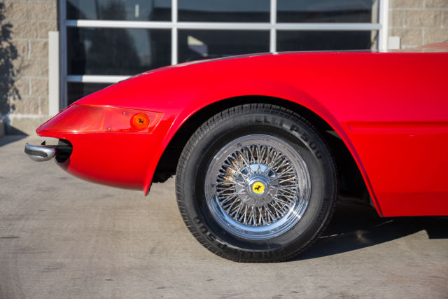 1971 Ferrari 365 GTS/4 Daytona Spyder Replica - photo 4