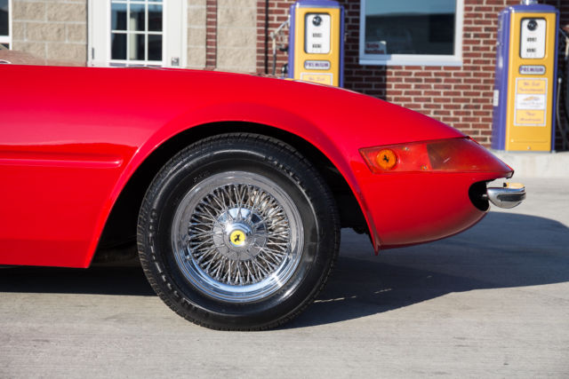 1971 Ferrari 365 GTS/4 Daytona Spyder Replica - photo 5