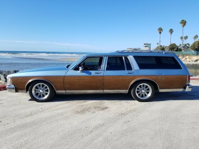 1988 Oldsmobile Custom Cruiser A Beautiful CUSTOM Custom Cruiser! - photo 10