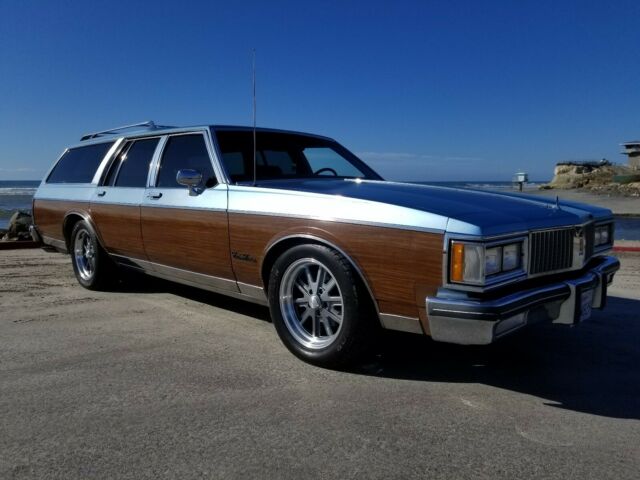 1988 Oldsmobile Custom Cruiser A Beautiful CUSTOM Custom Cruiser! - photo 2