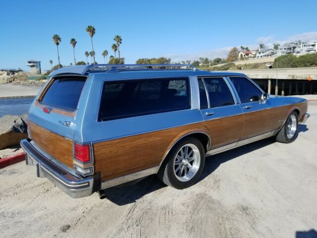 1988 Oldsmobile Custom Cruiser A Beautiful CUSTOM Custom Cruiser! - photo 4