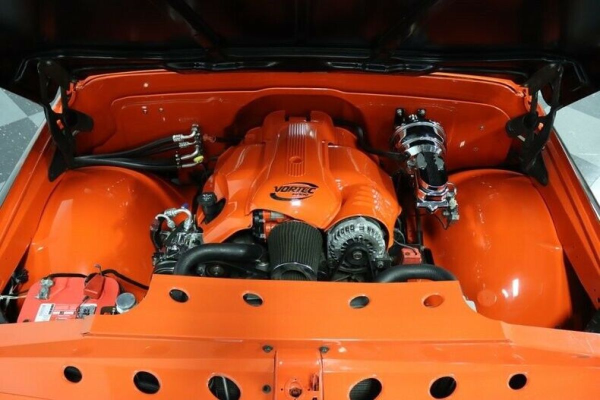 1967 Chevrolet C-10 Patina Restomod - photo 4